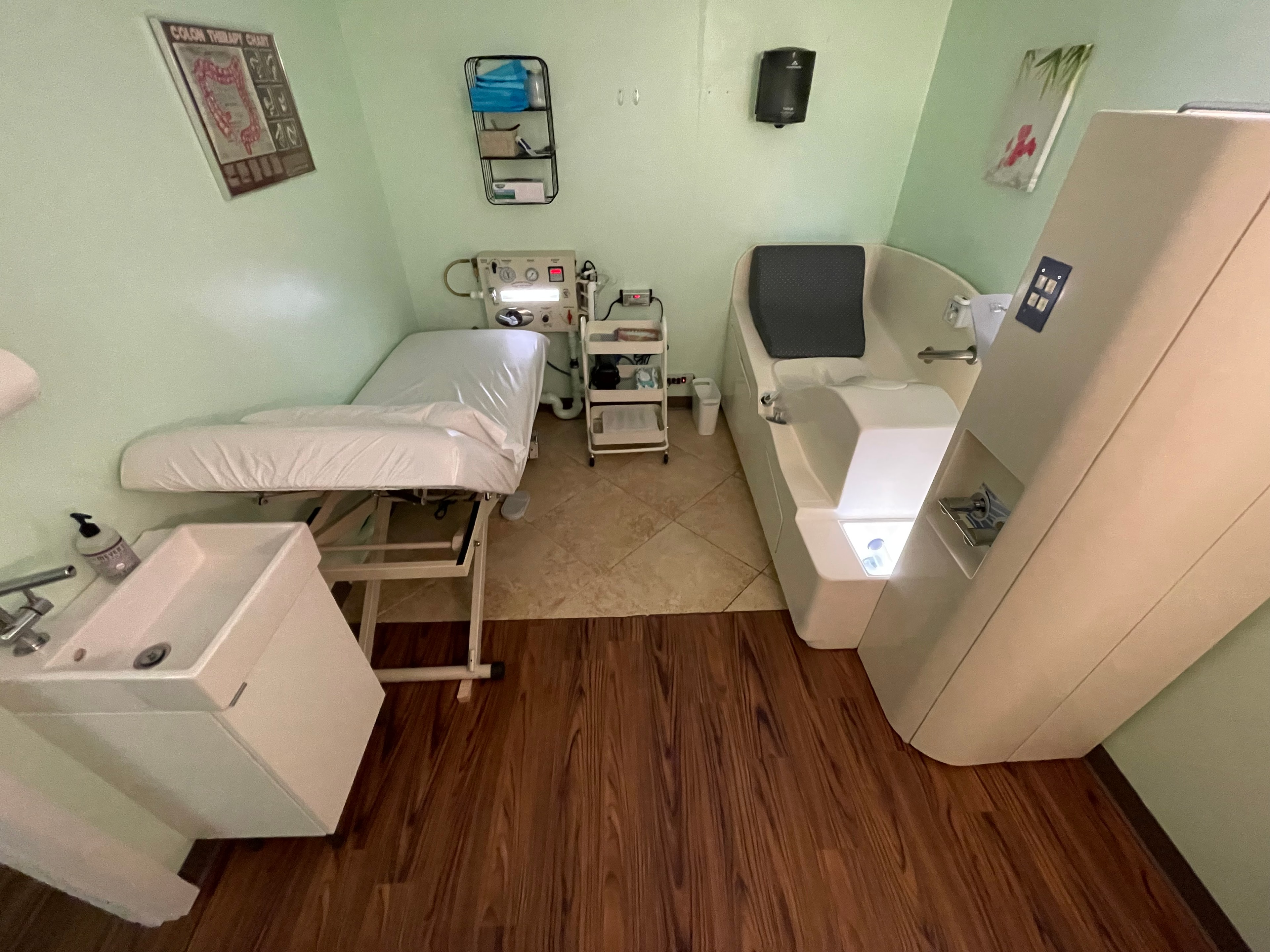 Closed system treatment room with Dotolo machine